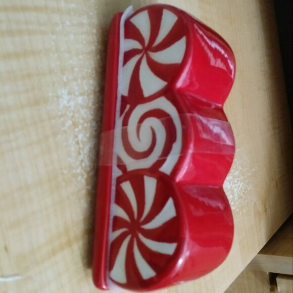 Merry & Bright Christmas Gift-Inspired Ceramic Butter Dish - Picture 11 of 12